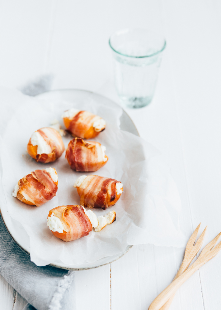 Abrikozen met bacon en geitenkaas