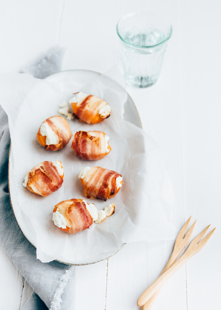 Abrikozen met bacon en geitenkaas