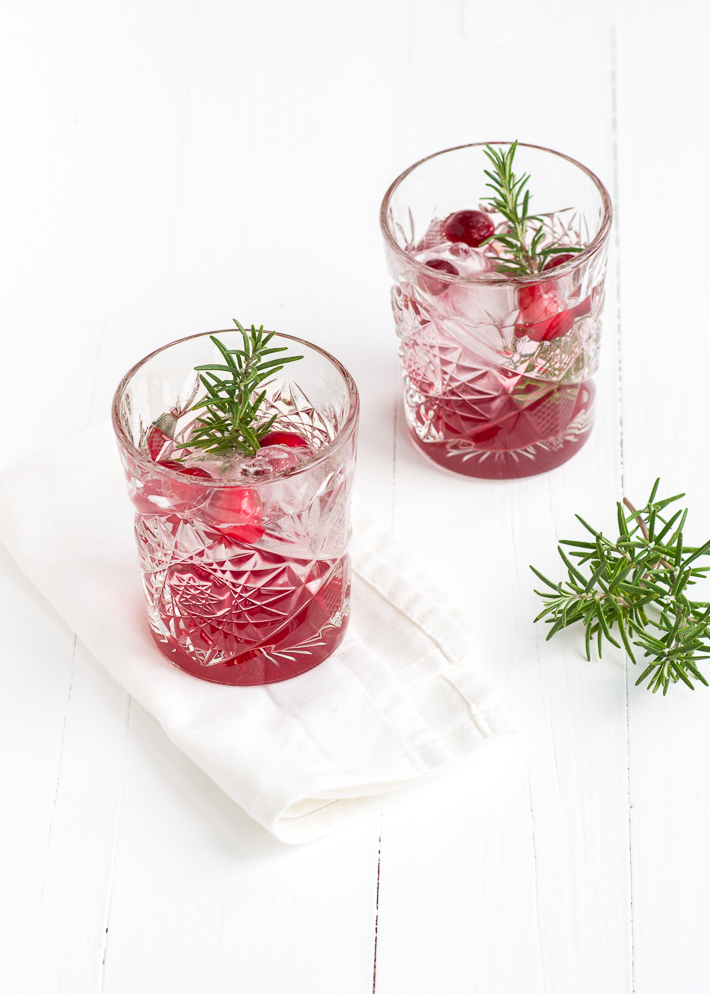 cranberry-gin-tonic-1-1