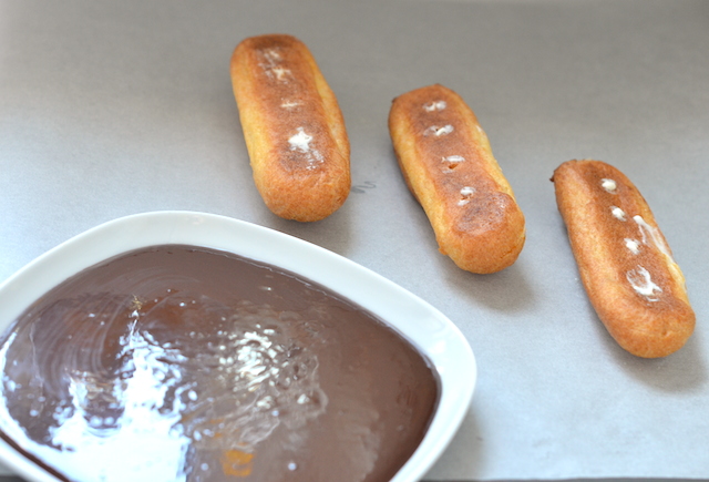 eclairs met slagroom