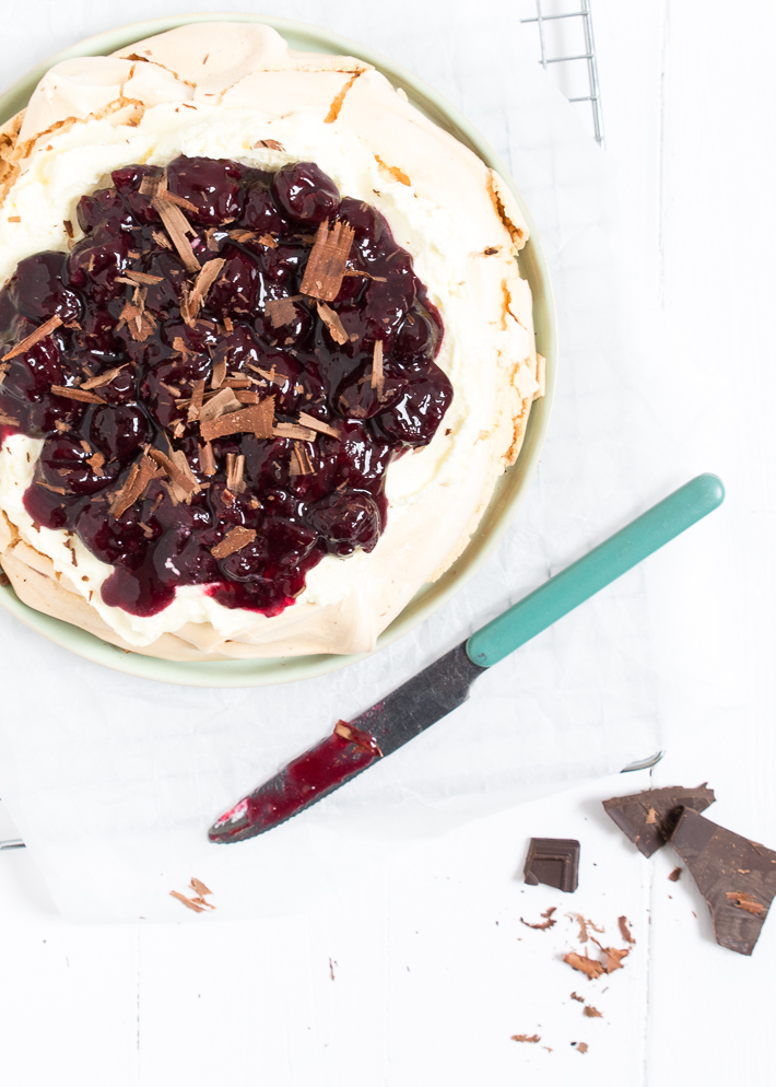 Pavlova met kersen en chocola