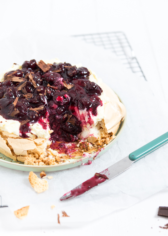 Pavlova met kersen en chocola