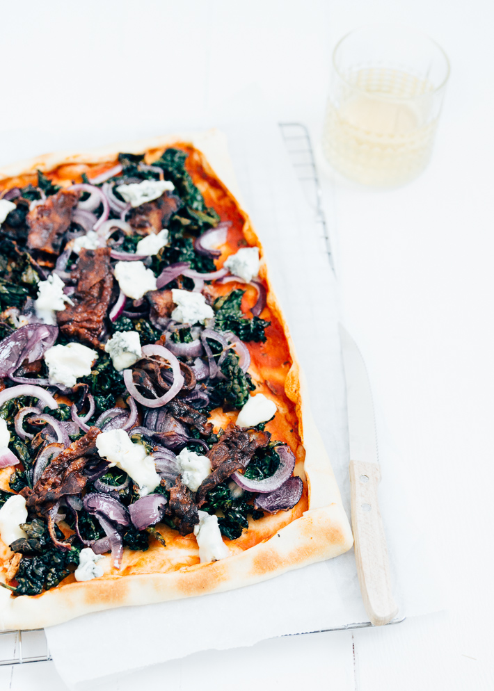 Plaatpizza met cavolo nero