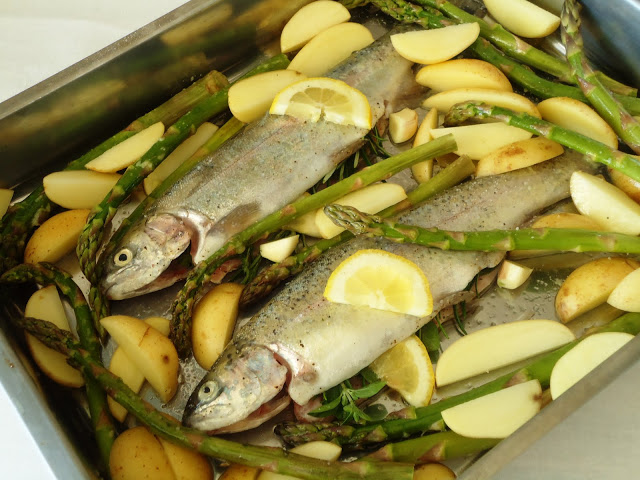 hele forel uit de oven