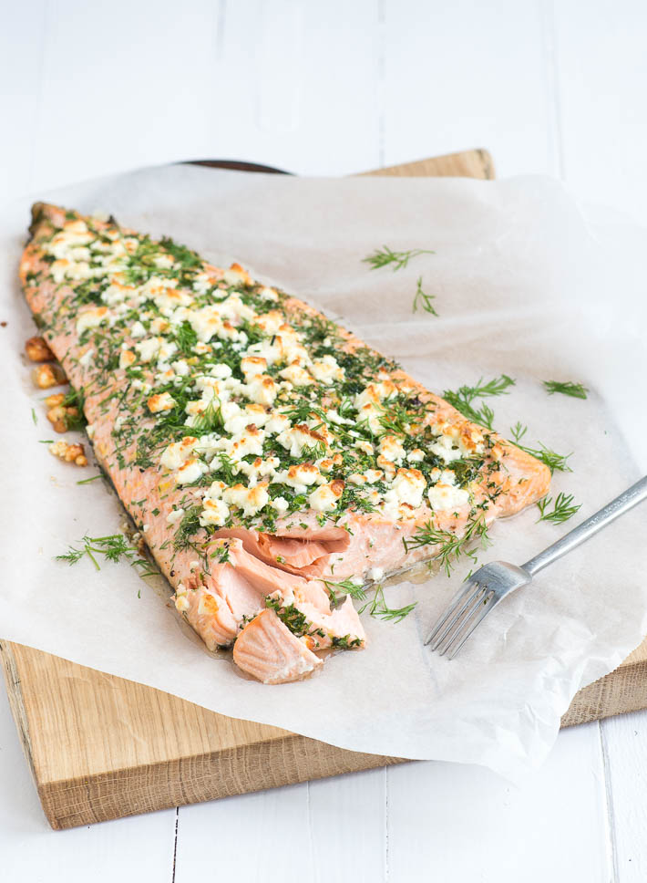 hele zalm met kruidenkorst