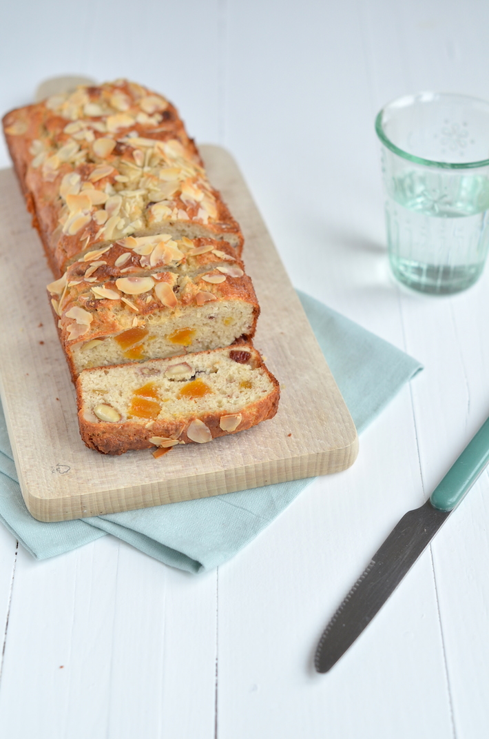 kwarkbrood met noten en rozijnen