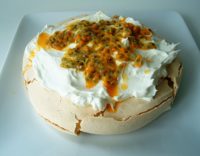 pavlova met passievrucht