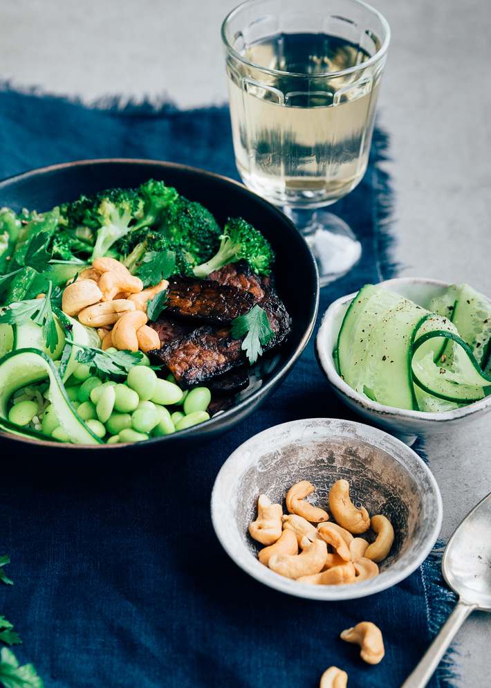 vegan tempeh bowl