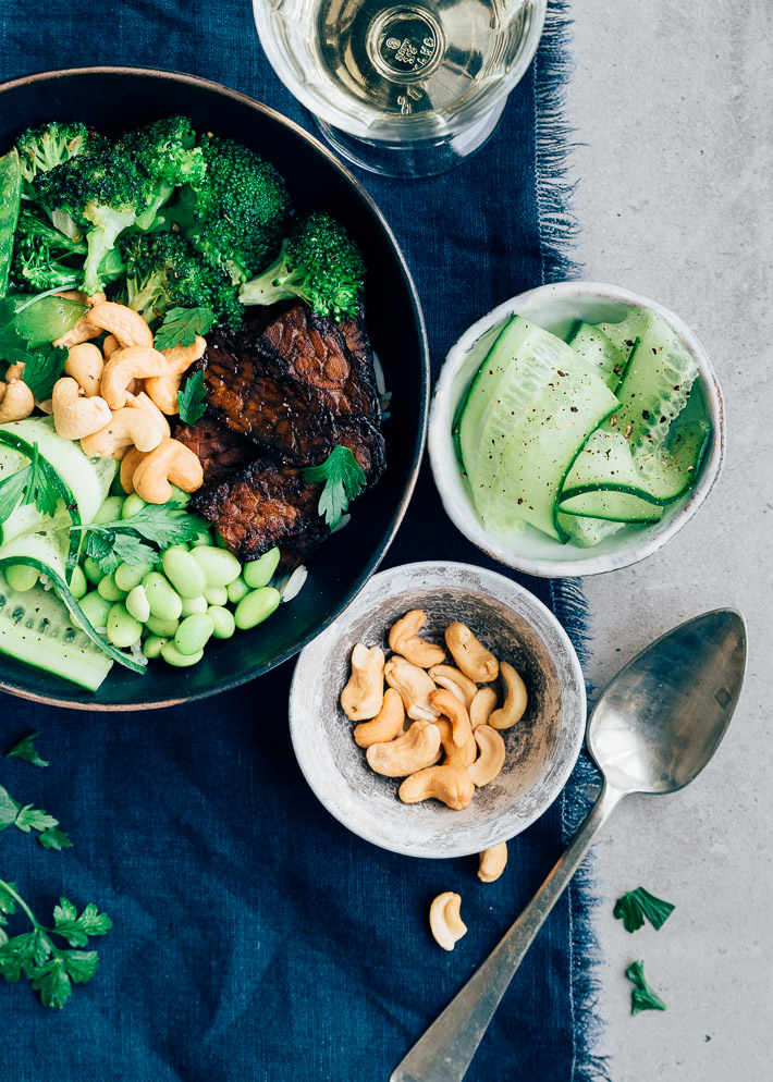 vegan tempeh bowl