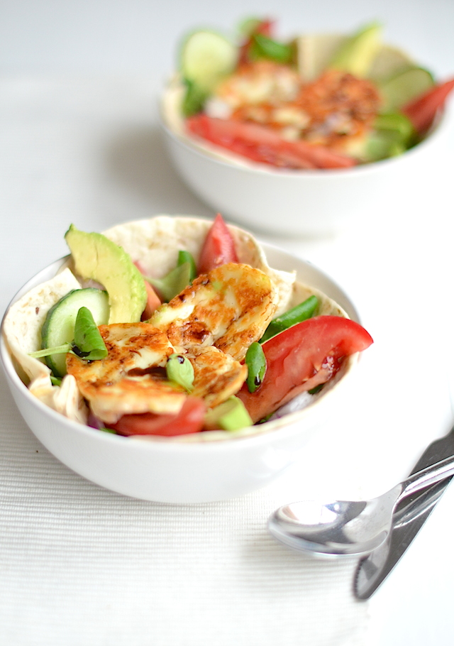 wrap bowl met halloumi 